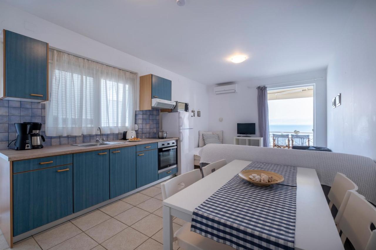 Meli Apartments & Villas Ківеріон Екстер'єр фото